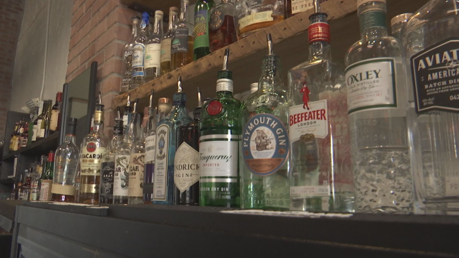 bar